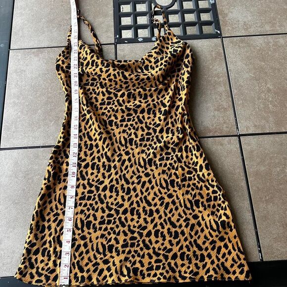Nasty Gal Leopard print mini dress - Picture 4 of 8